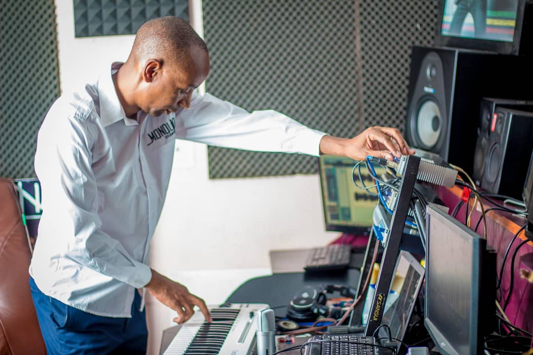 Mono Mukundu: Zimbabwe’s global-quality music producer