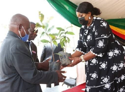 First Lady urges investment in waste recycling, environmental management