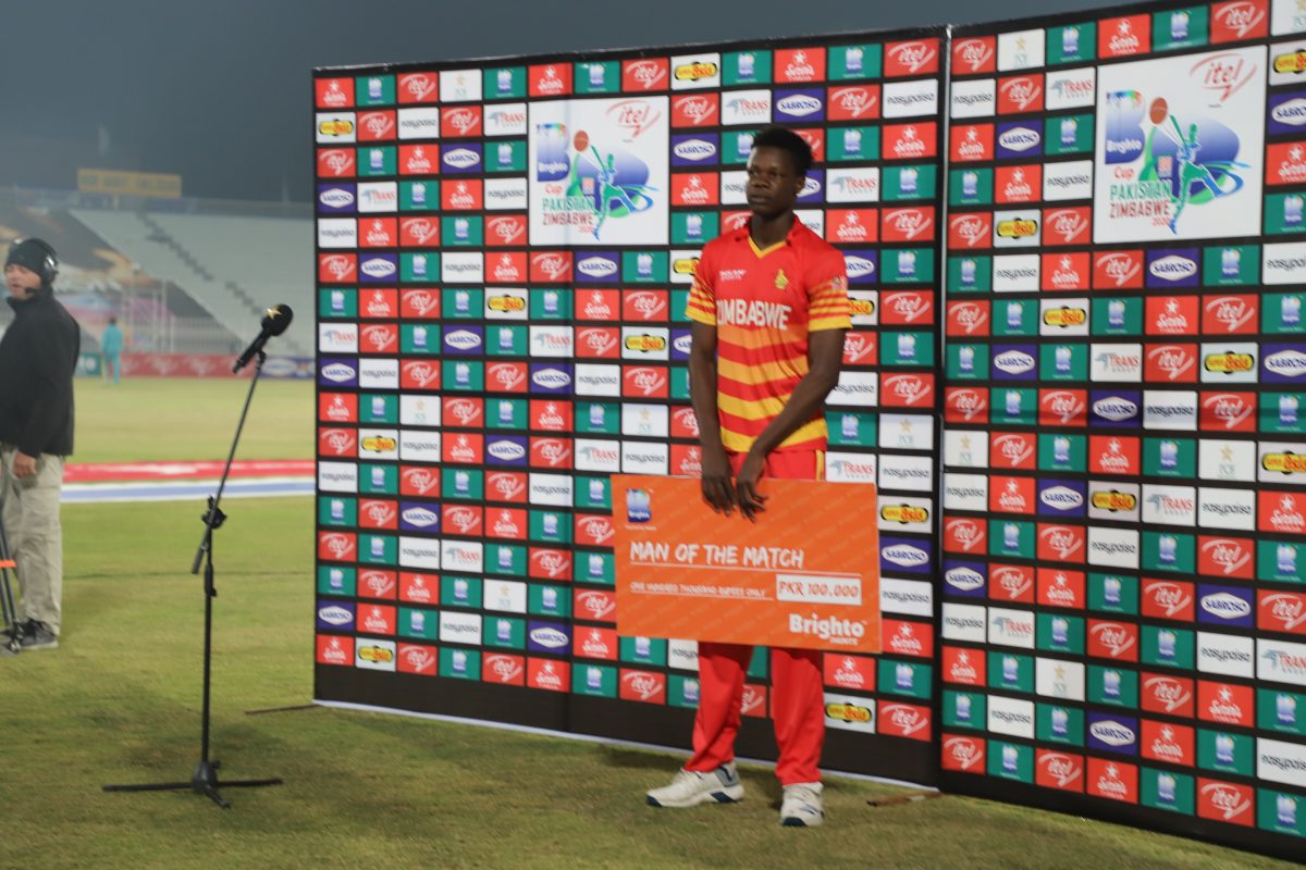 Muzarabani stars as Zimbabwe stun Pakistan in Super Over thriller